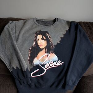 Gray and Black Selena Graphic Sweatshirt